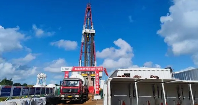 我國最深地熱科探井完鉆 助力深層地熱資源規?；_發利用-地大熱能